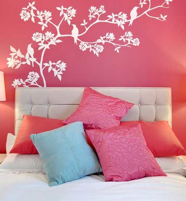 Haya Online اللون الوردي لغرفة نوم أنثوية