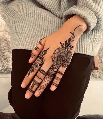 FINGER HENNA 13.jpg