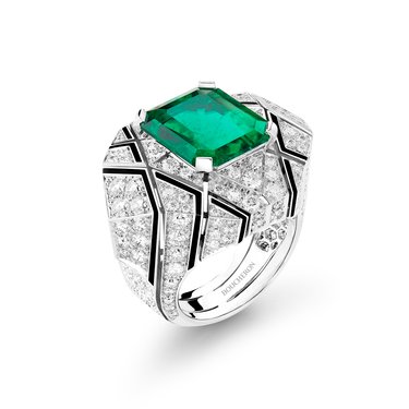 perspective-ring-set-with-a-8.02ct-colombian-emerald-paved-with-diamonds.jpg