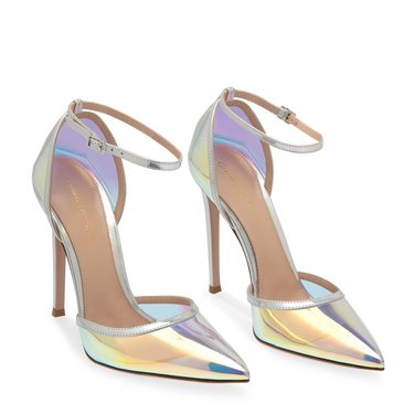 Gianvito Rossi at Level Shoes_Sabin Pumps_AED 2,940 (2).jpg