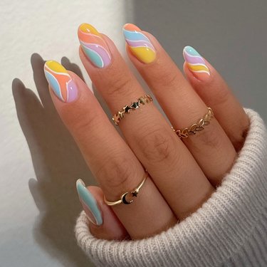 amy-le-pastel-swirl-nails.jpg