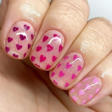 valentines%20day%20nail%20art%20ideas%20ombre%20heart%20manicure.png