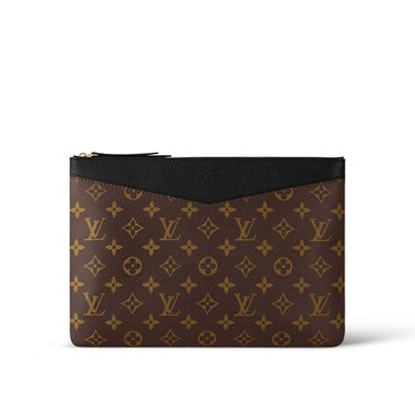 louis-vuitton-daily-pouch-monogram-canvas-wallets-and-small-leather-goods--M62048_PM2_Front view.jpg