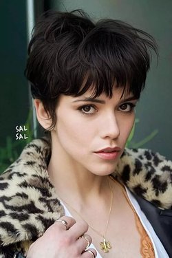 تسريحة Tousled Pixie with Bangs.jpg