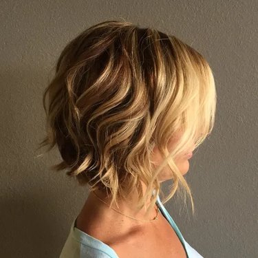 تسريحة Wavy Sassy Bob.jpg