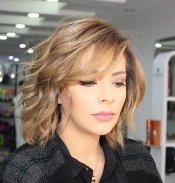 تسريحة Curly Layered Bob.jpg