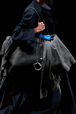 Balenciaga clp S25 062.jpg