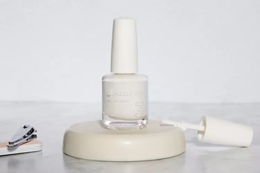 طلاء أظافر Dazzle Dry Nail Lacquer in White Lightning.jpg