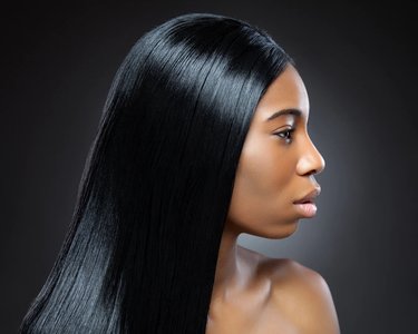 تسريحة Sleek and Straight.jpg