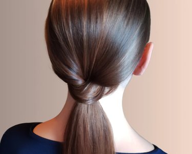 تسريحة Sleek Low Ponytail.jpg