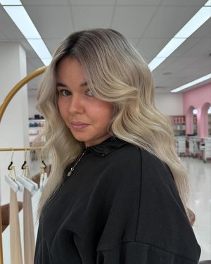 تسريحة Curtain Bangs with Long Hair.jpg