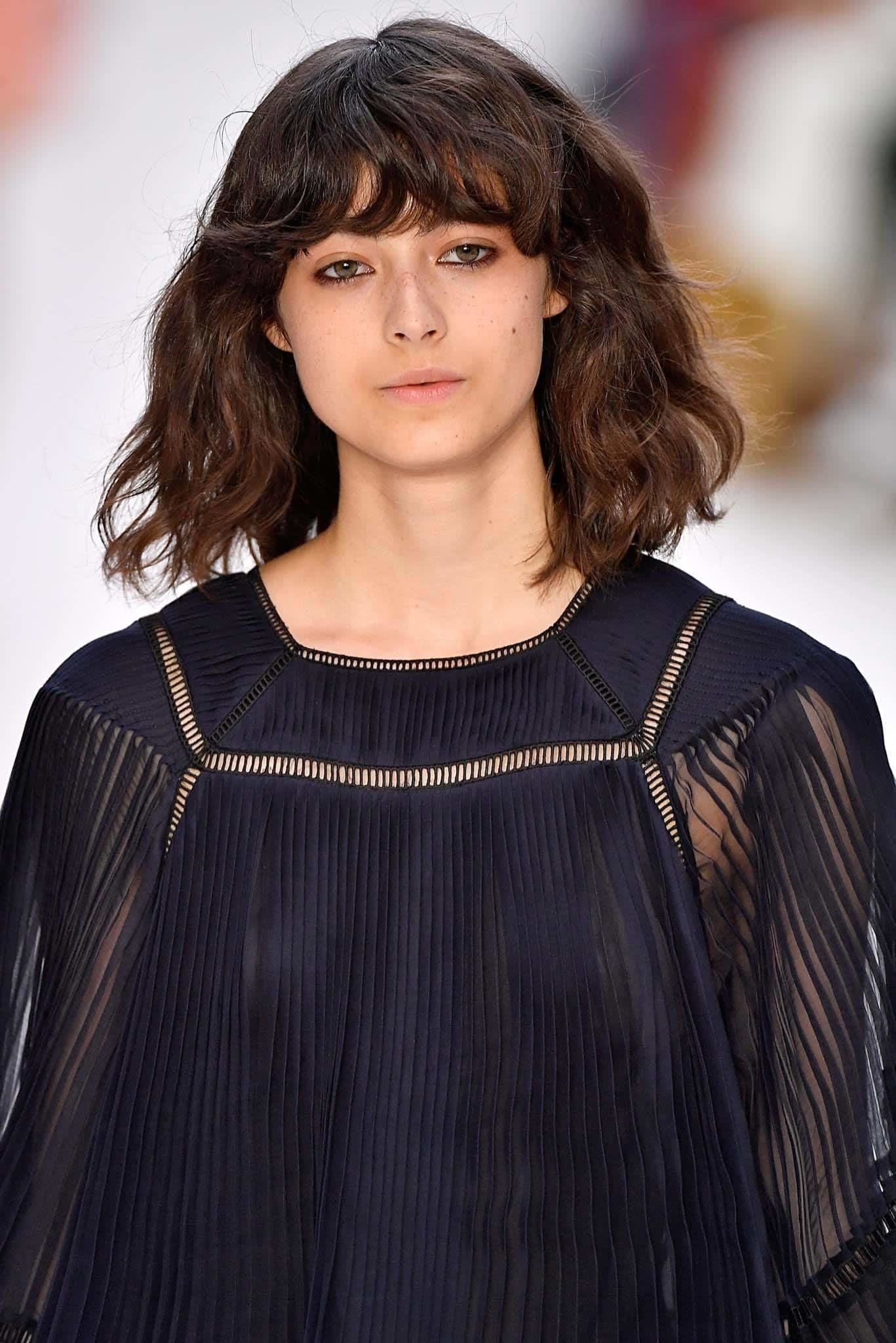 تسريحة Shaggy Styles with Bangs.jpg