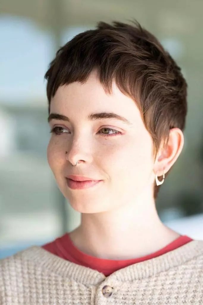 تسريحة Soft Pixie with Delicate Fringe.jpg