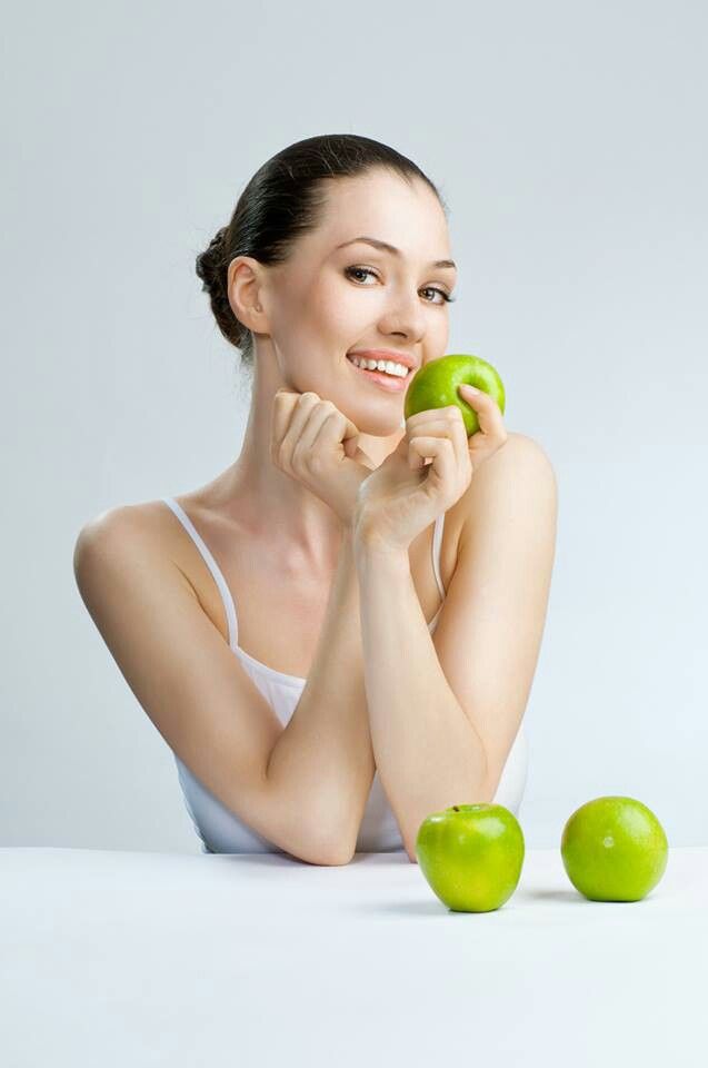 كم عدد السعرات الحرارية في التفاح؟