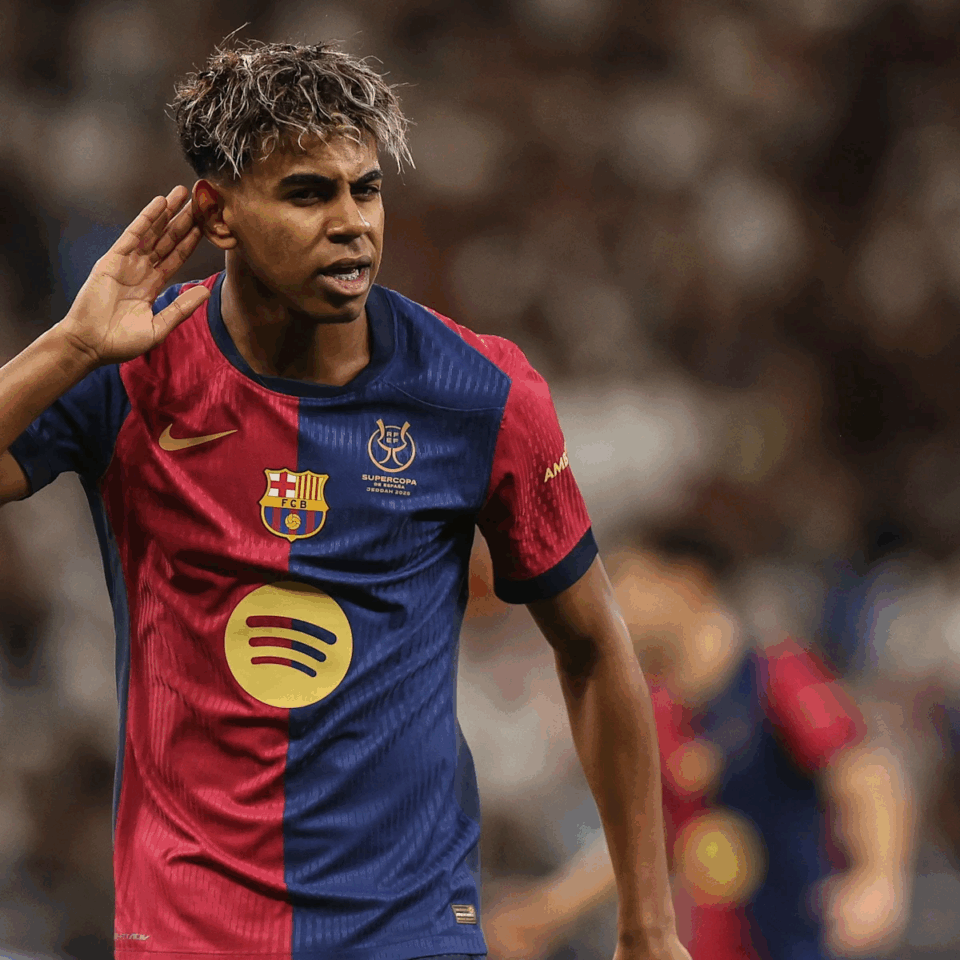 كيف تؤثر اعمار لاعبي برشلونة على هوية الفريق الهجومية؟