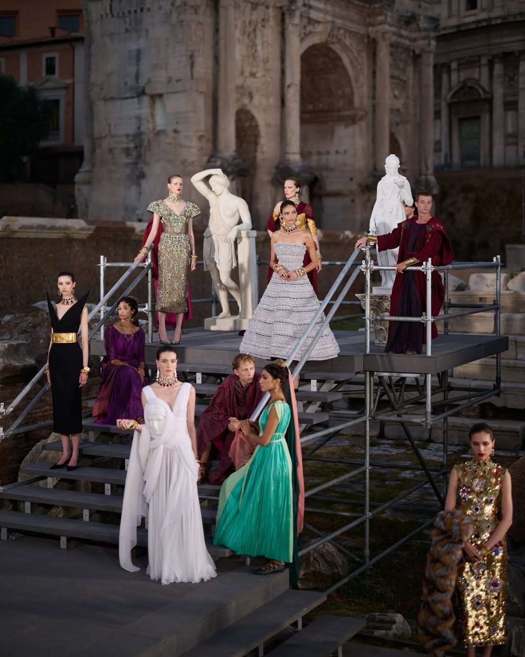 حكايات ترويها Dolce & Gabbana Alta Moda في قلب روما التاريخية