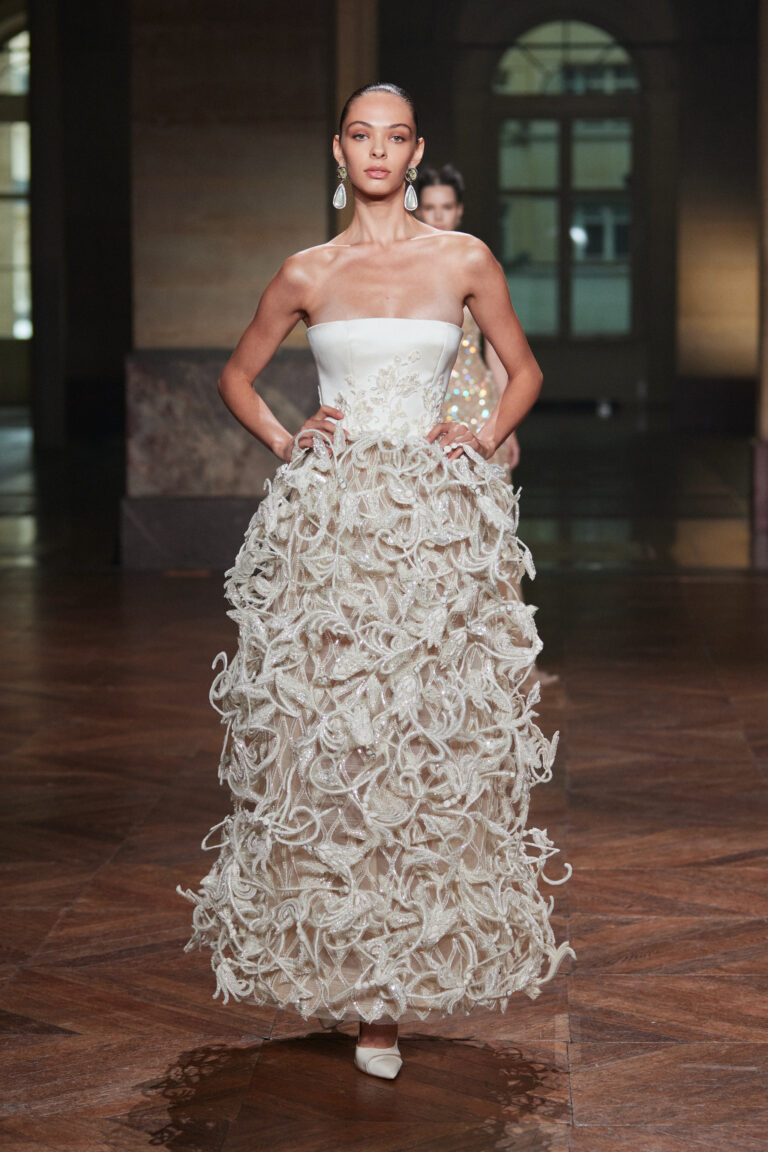 أسبوع الهوت كوتور في باريس ينطلق لخريف وشتاء 2025