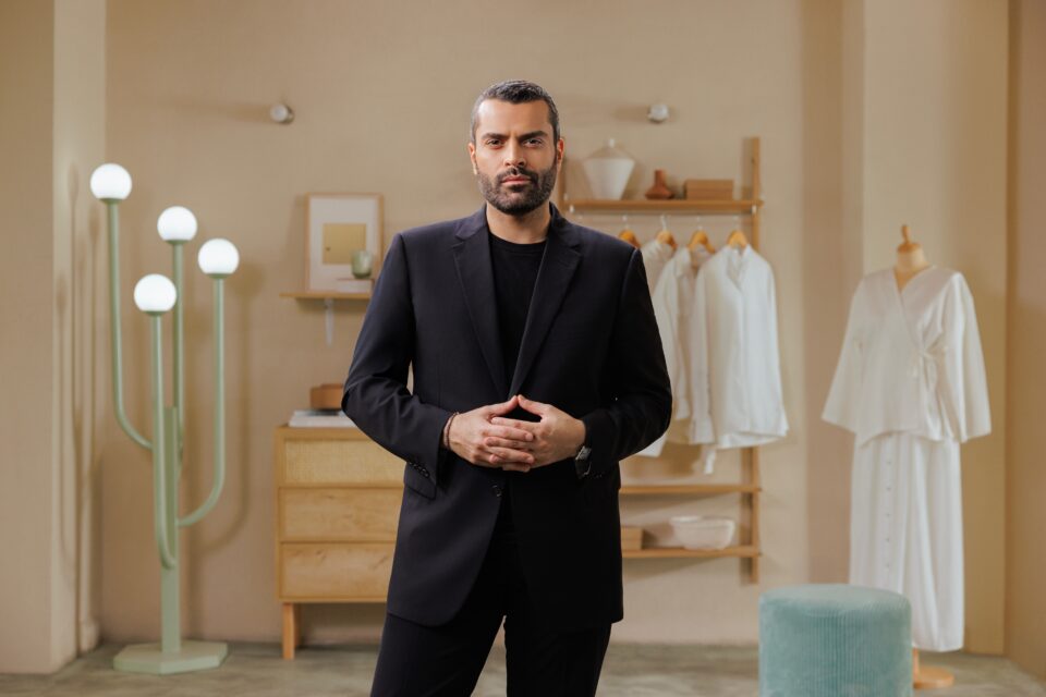 سيدريك حداد يكشف عن فرصة لا تفوّت لتعلّم تنسيق الملابس