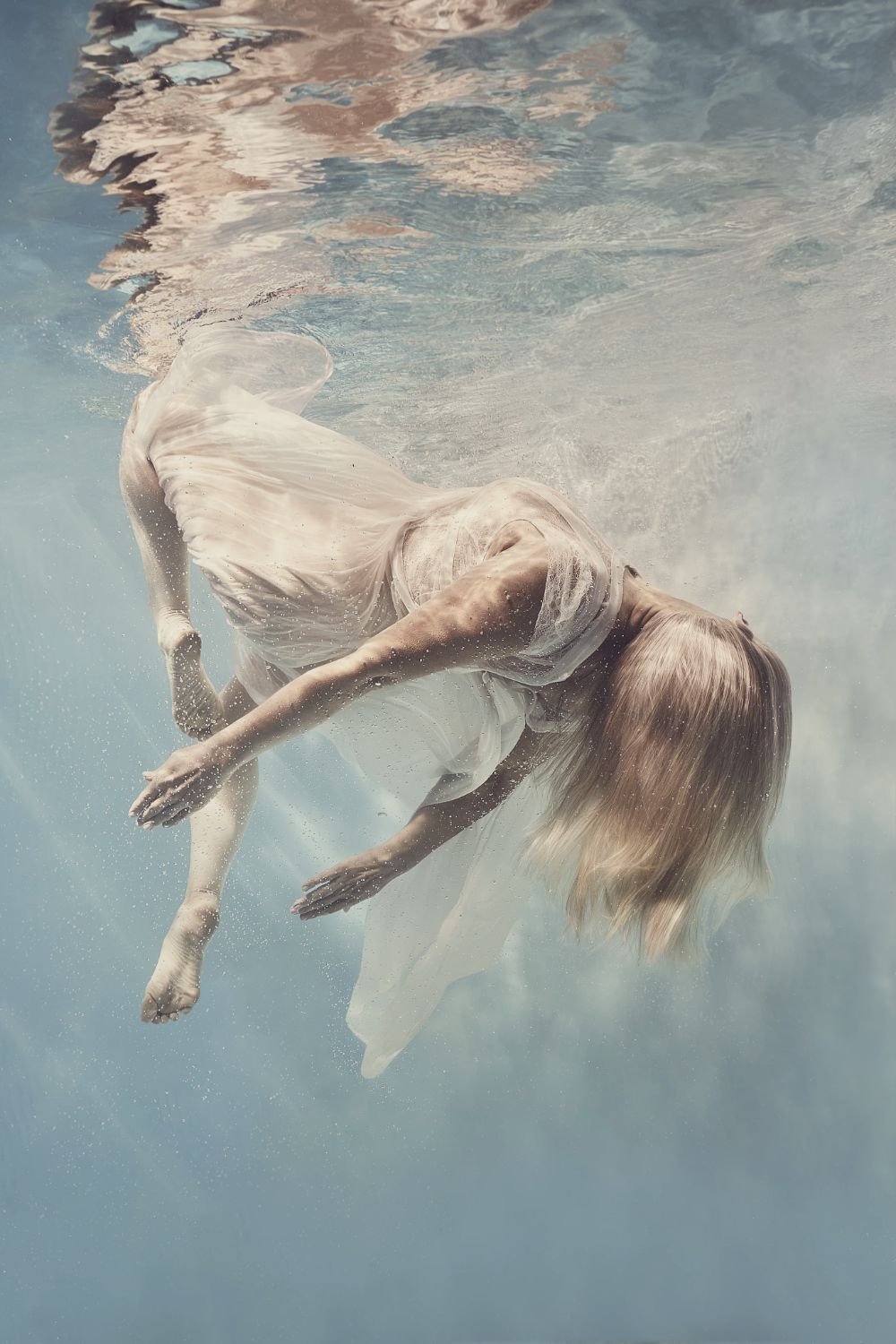 ما تفسير حلم الغرق في البحر؟