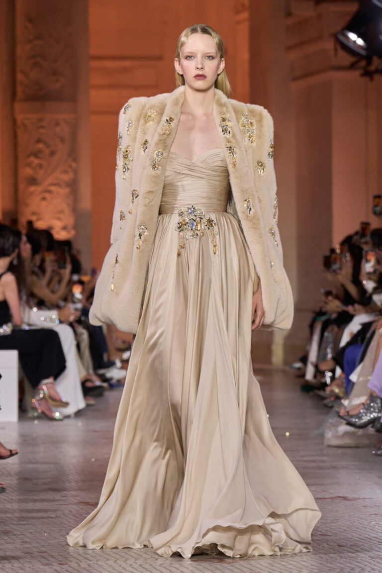 المصممان اللبنانيان زهير مراد وإيلي صعب يبدعان ضمن اسبوع الموضة في باريس