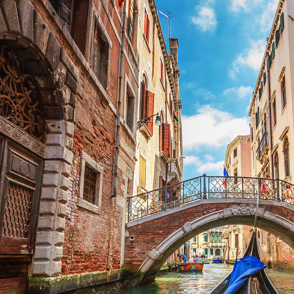 تعرفي على افضل الوجهات السياحيه في اغسطس!