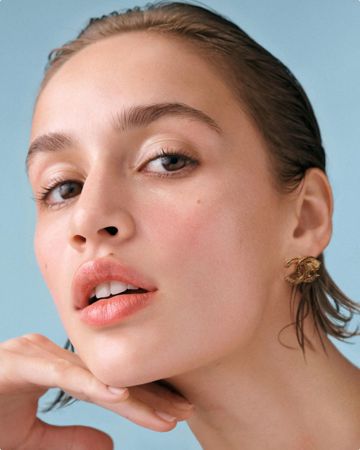 تجربتي مع سيروم العيون من Chanel... نتيجة لم أكن أتوقّعها