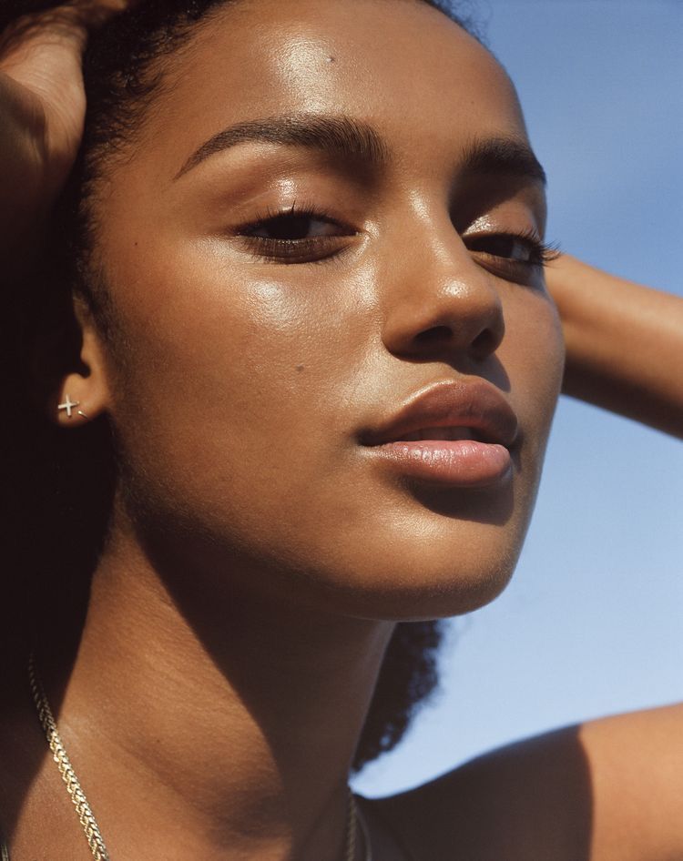 5  نصائح لحماية البشرة من الحرارة والرطوبة خلال صيف الخليج