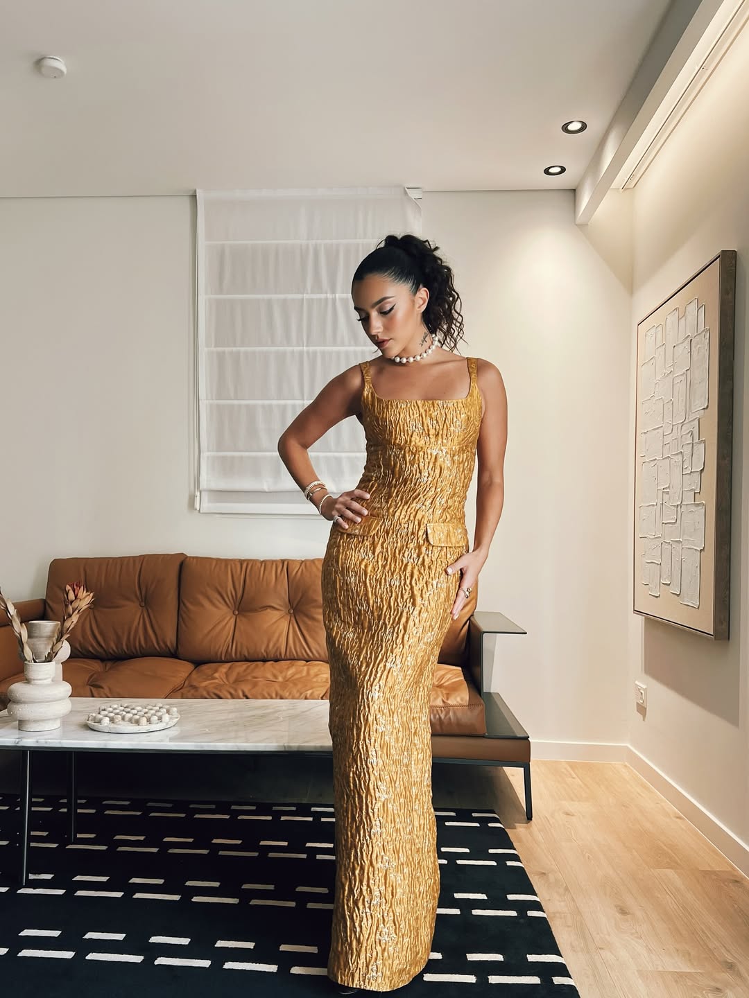 ستيفاني عطالله بإطلالة ذهبية مميزة خلال استلامها جائزة WIBA AWARDS