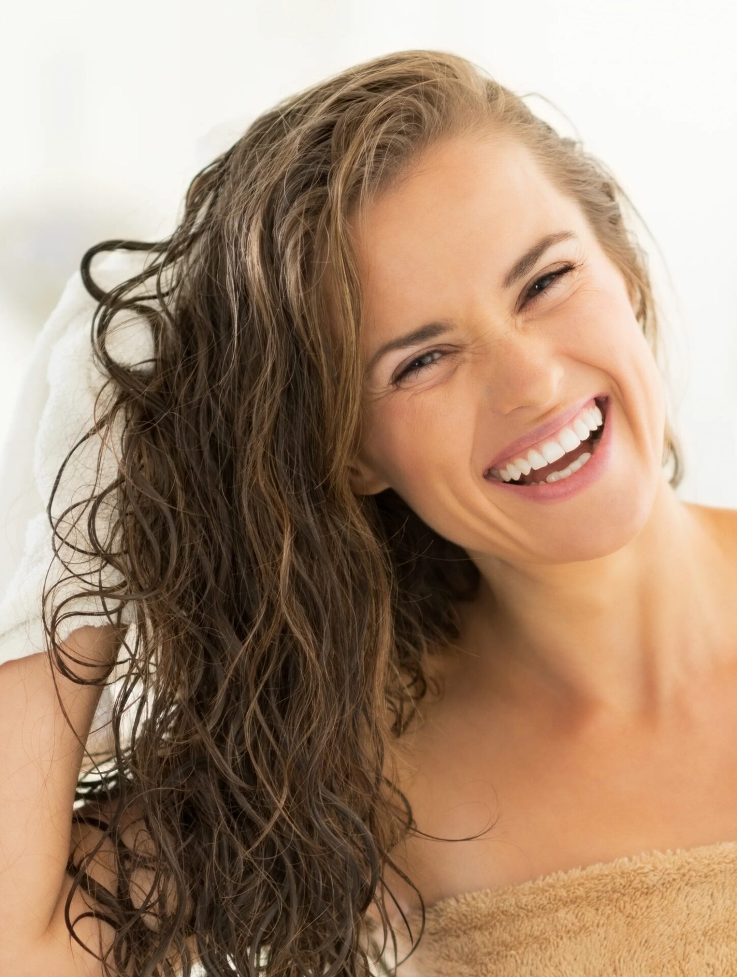 طريقة تنظيف فروة الراس... ضرورة لشعر صحي!