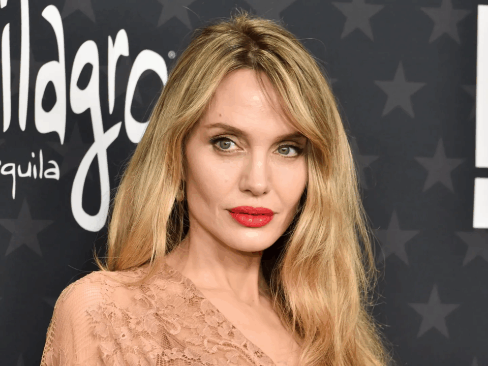 أنجلينا جولي تعود بقوة لعالم الجاسوسية مع نتفلكس!