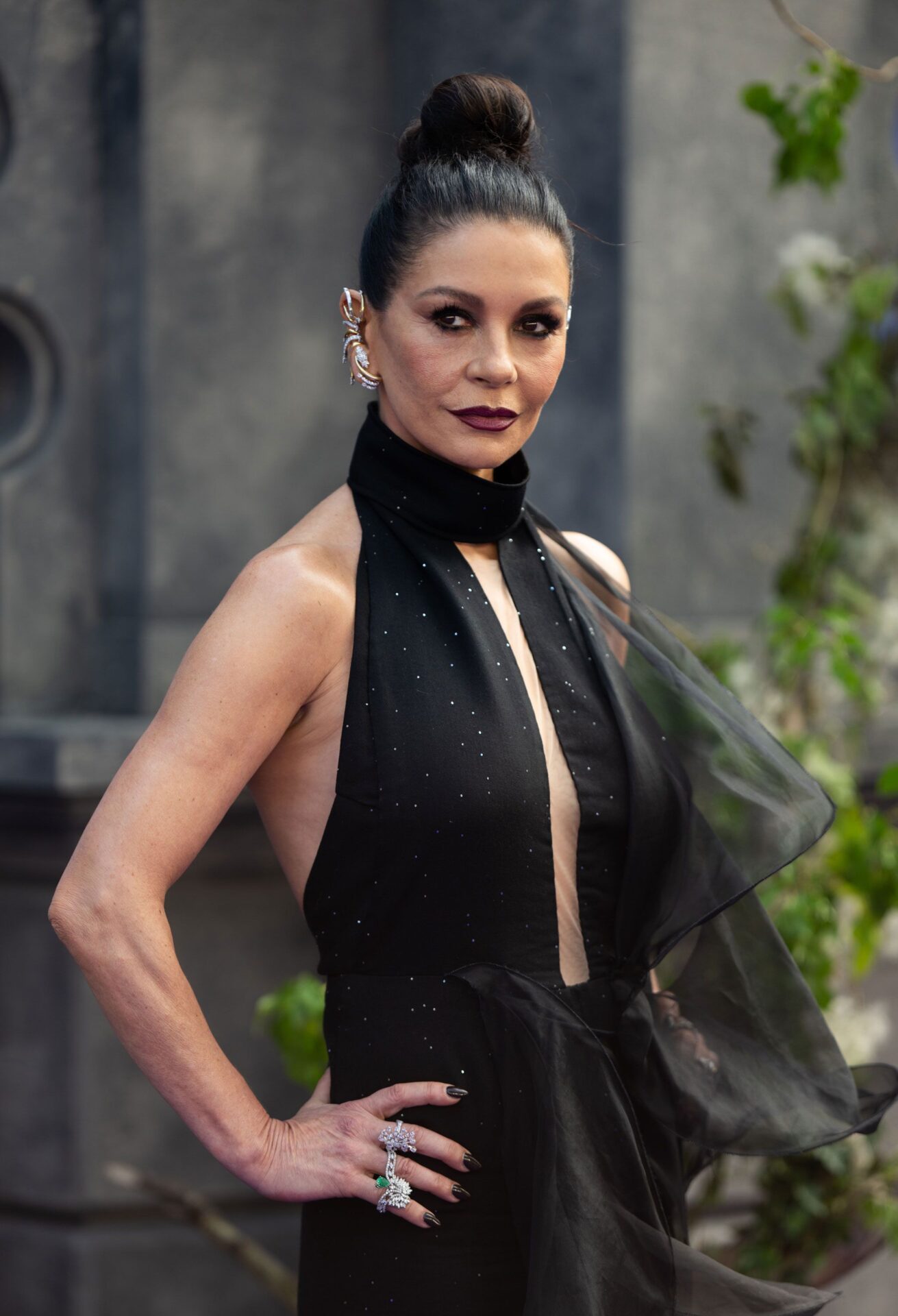 رحلة نجمات هوليوود من الأضواء إلى التأثير!