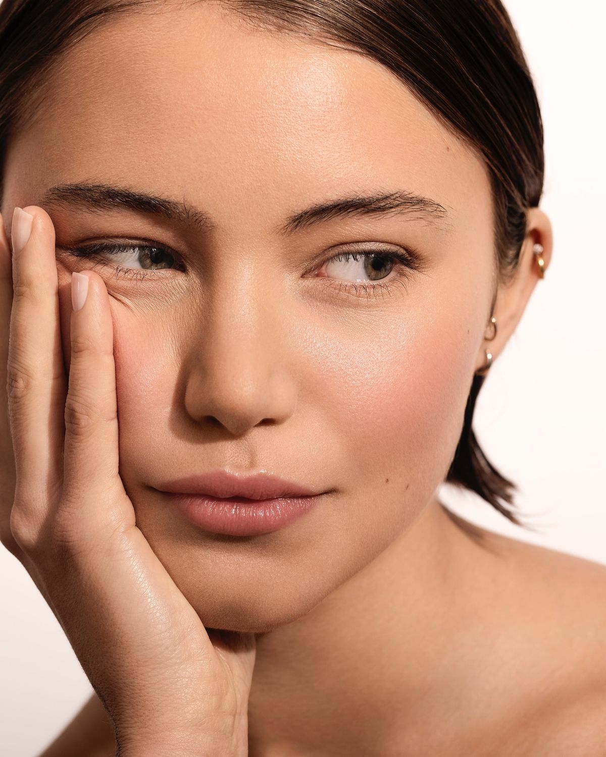 كل ما يجب أن تعرفيه عن علاج ميزوثيرابي للهالات السوداء