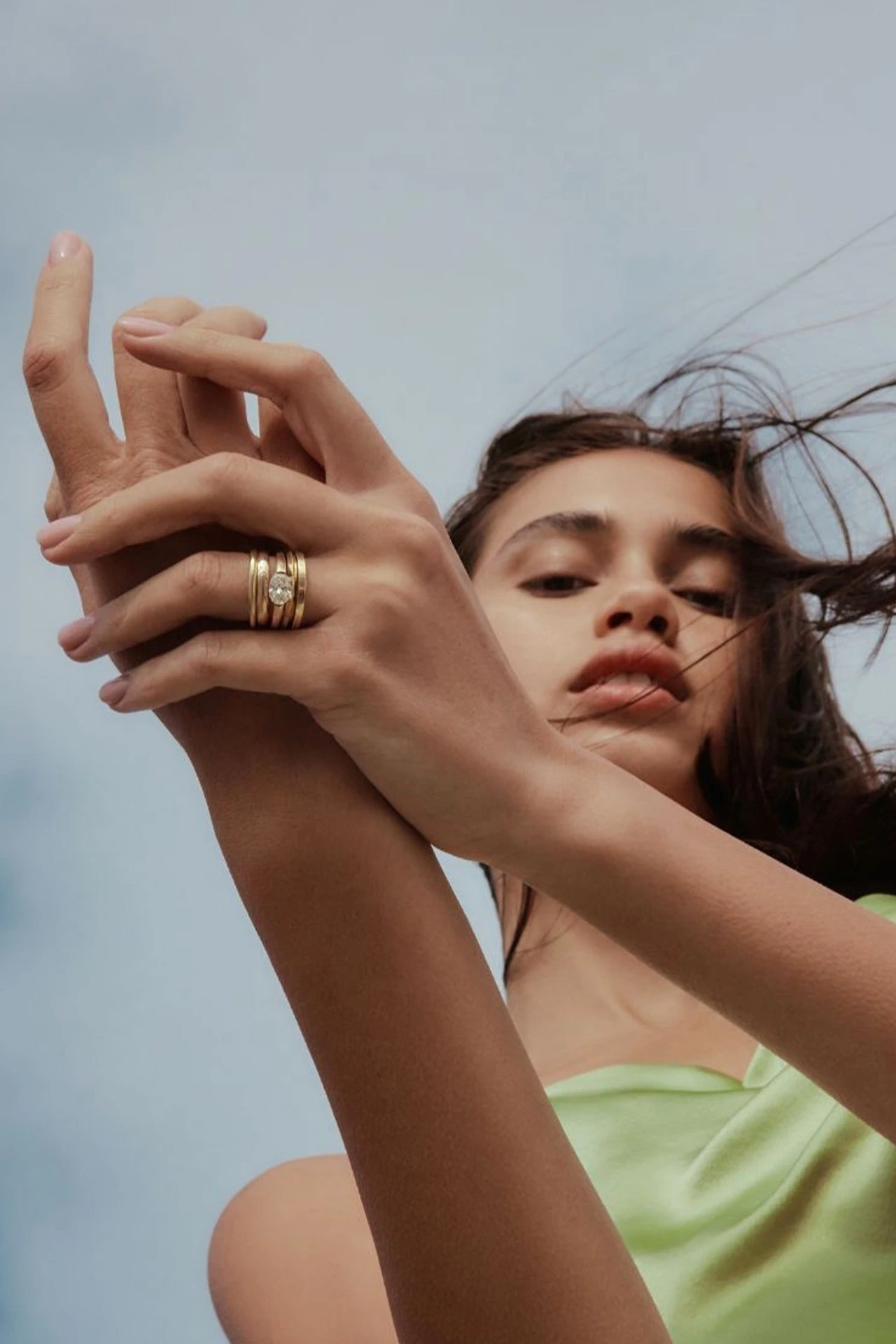 تفسير حلم لبس الخاتم... هل هو بشرى أم تحذير؟