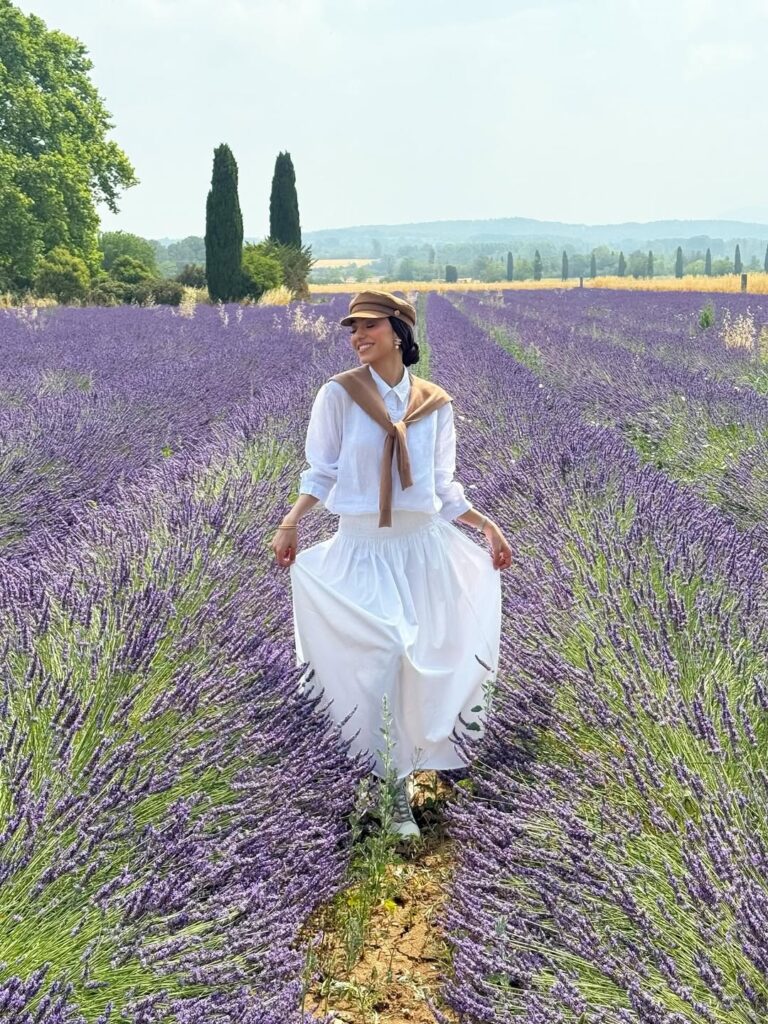 النجمة السعودية زينة عماد تحضر لألبومها الأول