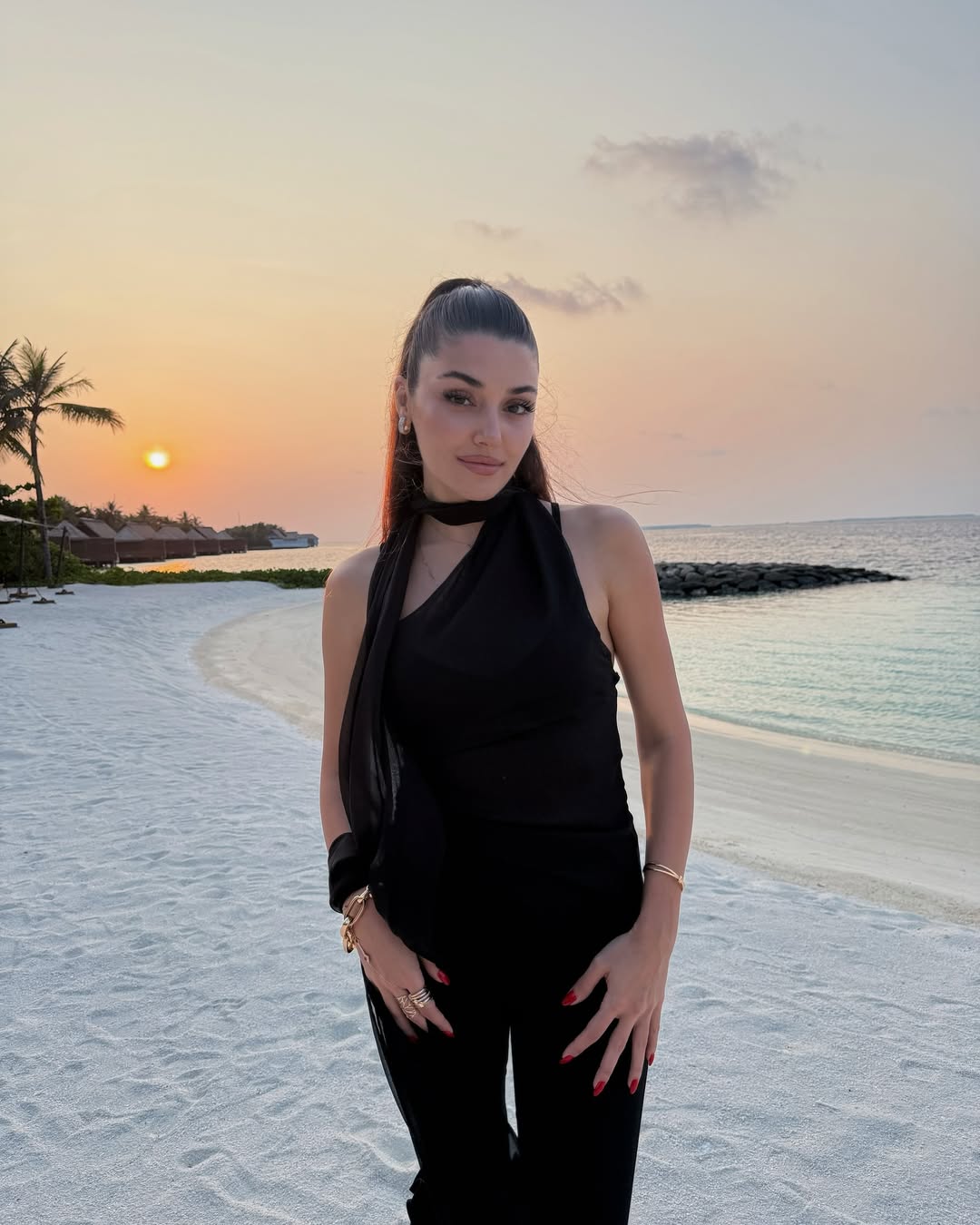 صور من كواليس "حب ودموع" لهاندا ارتشيل وباريش أردوتش