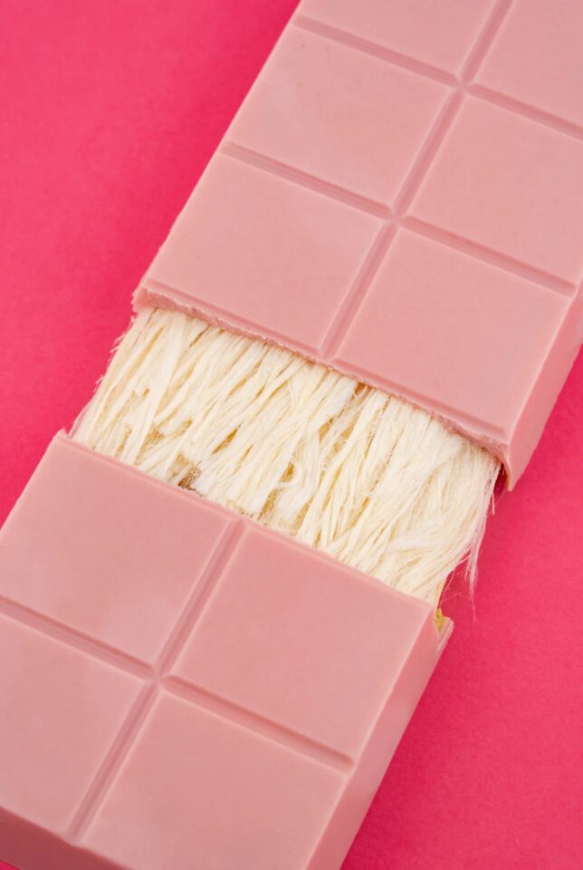 حلويات باللون الوردي... سحر المذاق وأناقة التقديم!