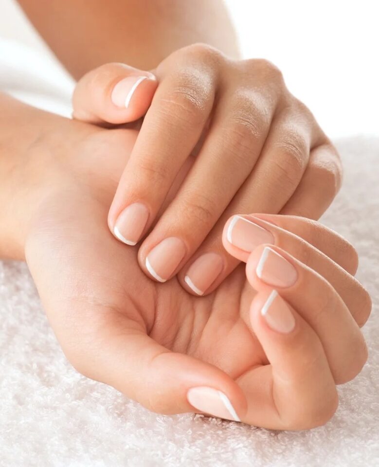 ودّعي التكسر والتقشر مع أفضل روتين العنايه بالاظافر!