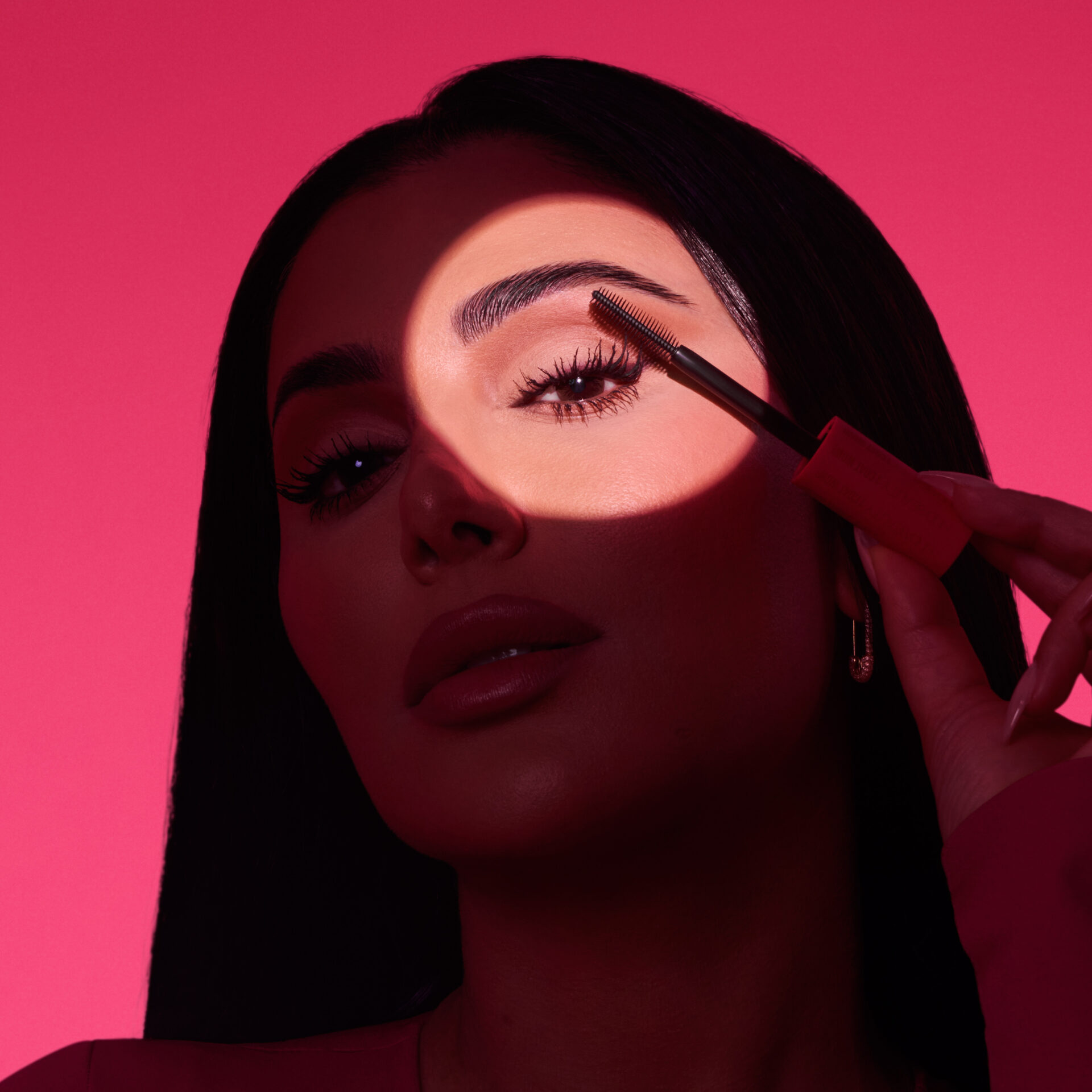 تجربتي مع ماسكارا ONE COAT WOW! من  Huda Beauty