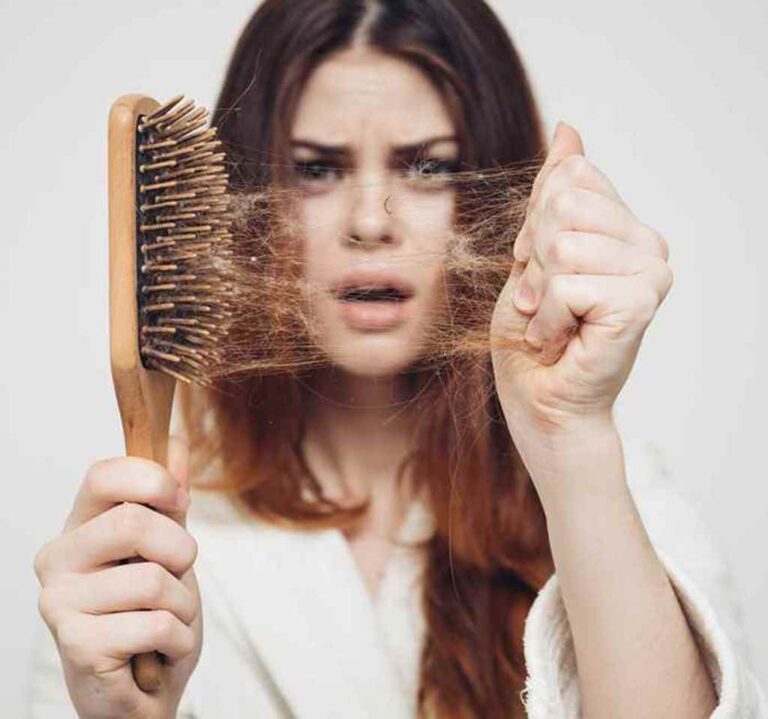 هل نقص فيتامين د يسبب تساقط الشعر؟
