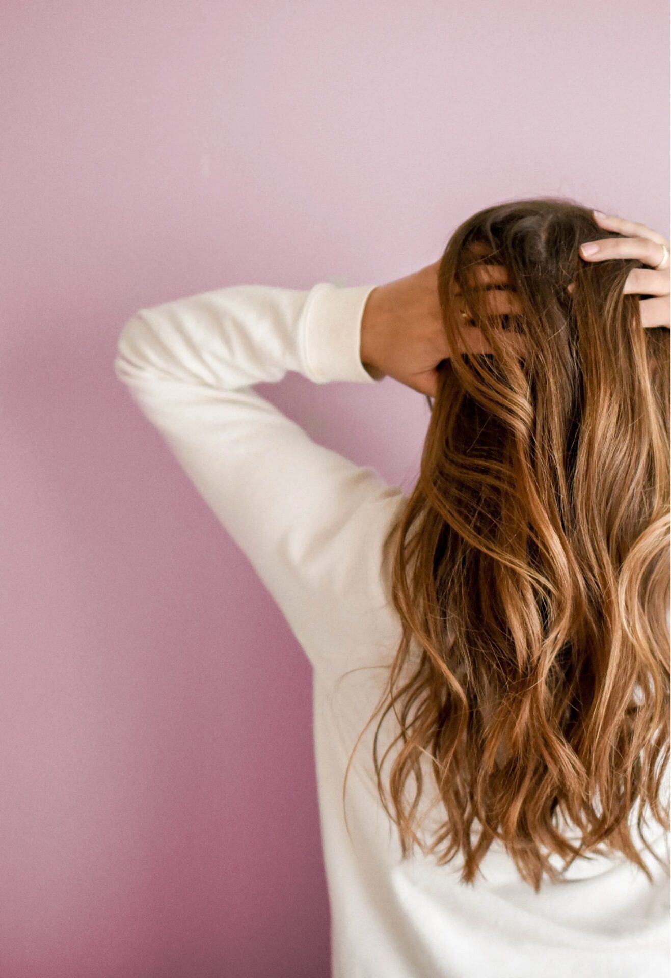 الزيوت السبعة للشعر... مزيج سحري يعيد لشعرك الحيوية!