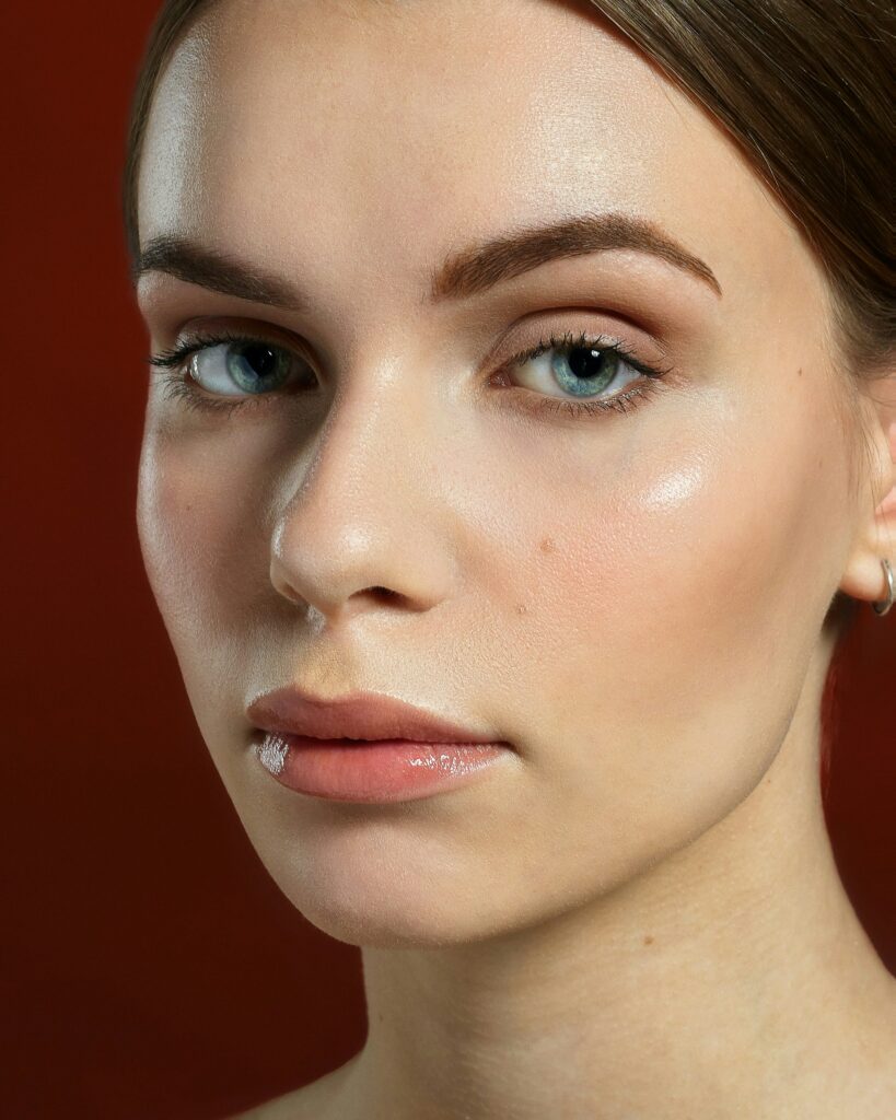 تقشر الوجه والانف: الأسباب، العناية، والحلول الفعالة لبشرة صحية!