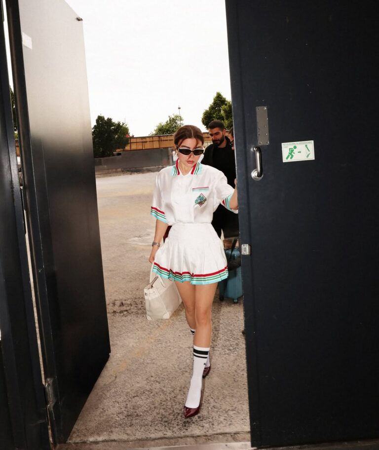 هيفاء وهبي تشوق الجمهور لأغنيتها "جاية من المستقبل"