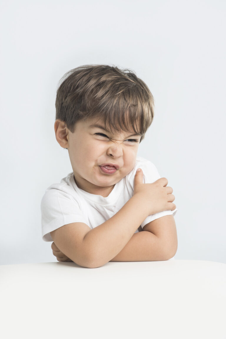 ما هي اسباب رائحة الفم عند الاطفال؟