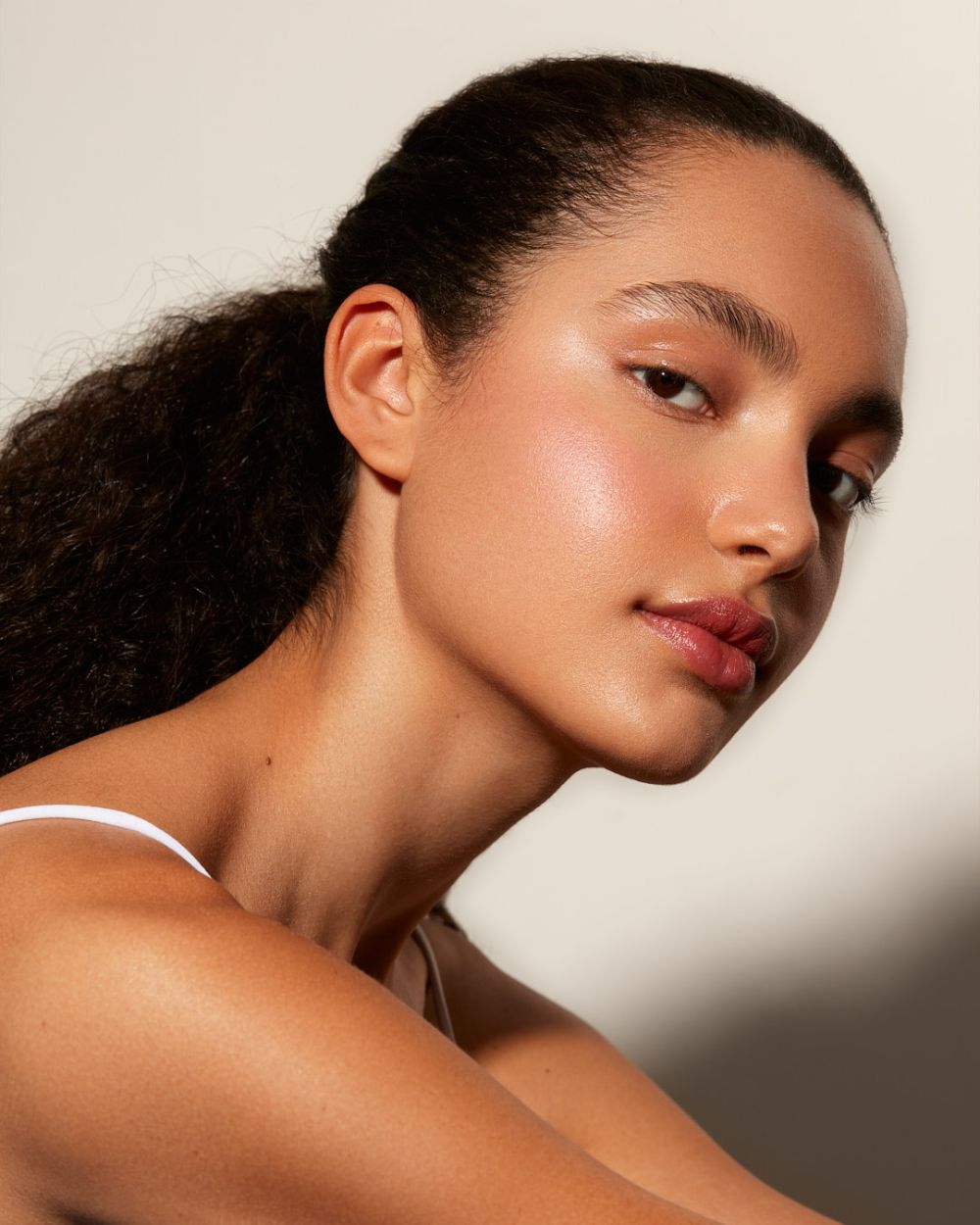 روتين يومي للعناية بالبشرة بعد الثلاثين خطوة بخطوة