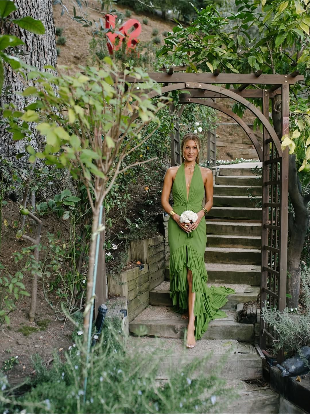 جمال بيلا وجيجي حديد في زفاف شقيقتهما