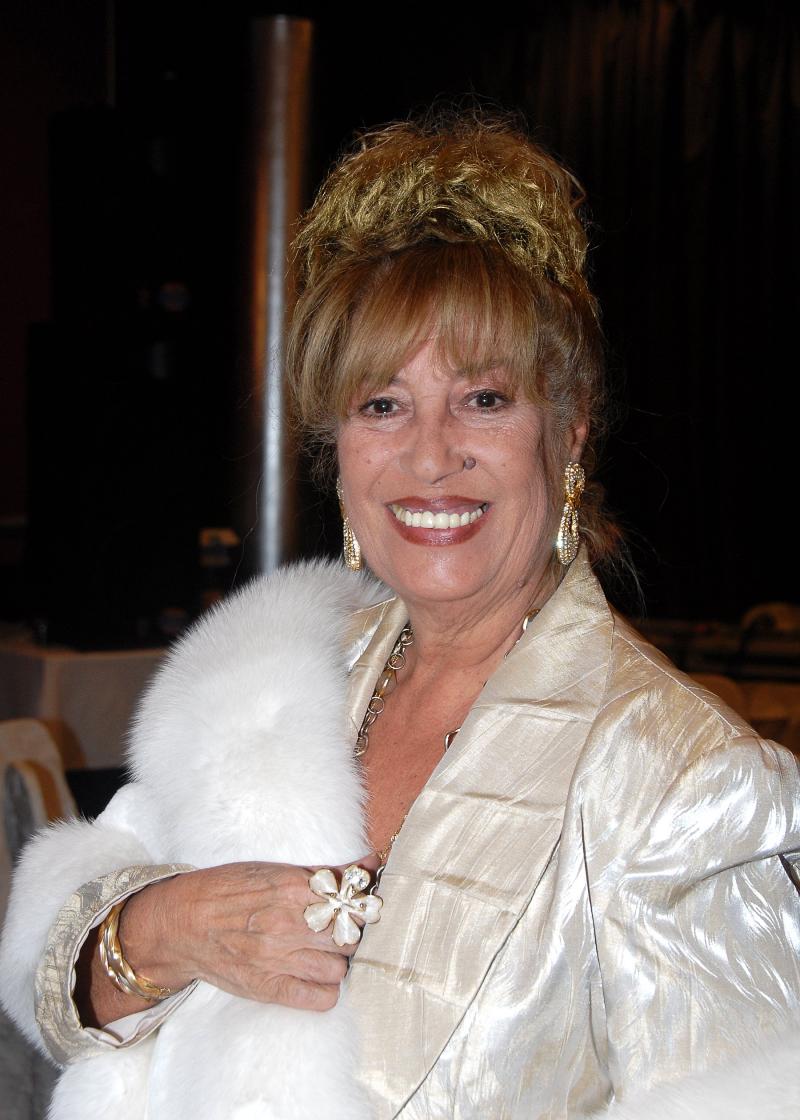 اخوات منى واصف: جذور عريقة وراء موهبة عربية لامعة!