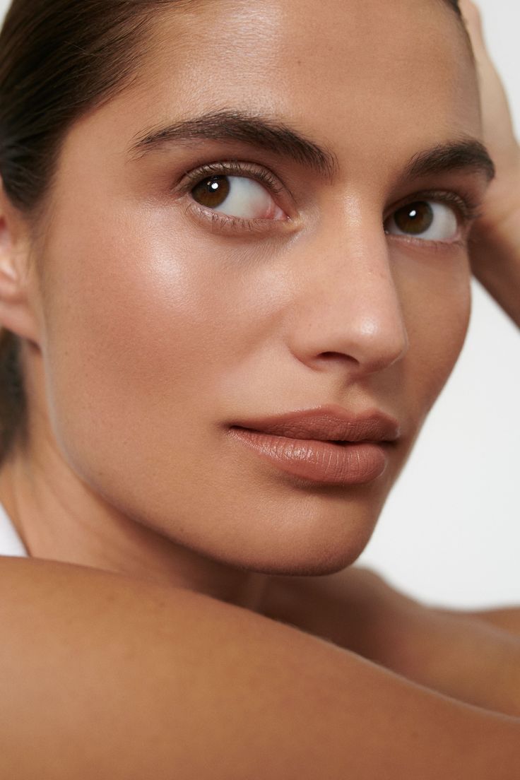 5 خيارات من أفضل سيروم لمكافحة الشيخوخة والحفاظ على شباب البشرة