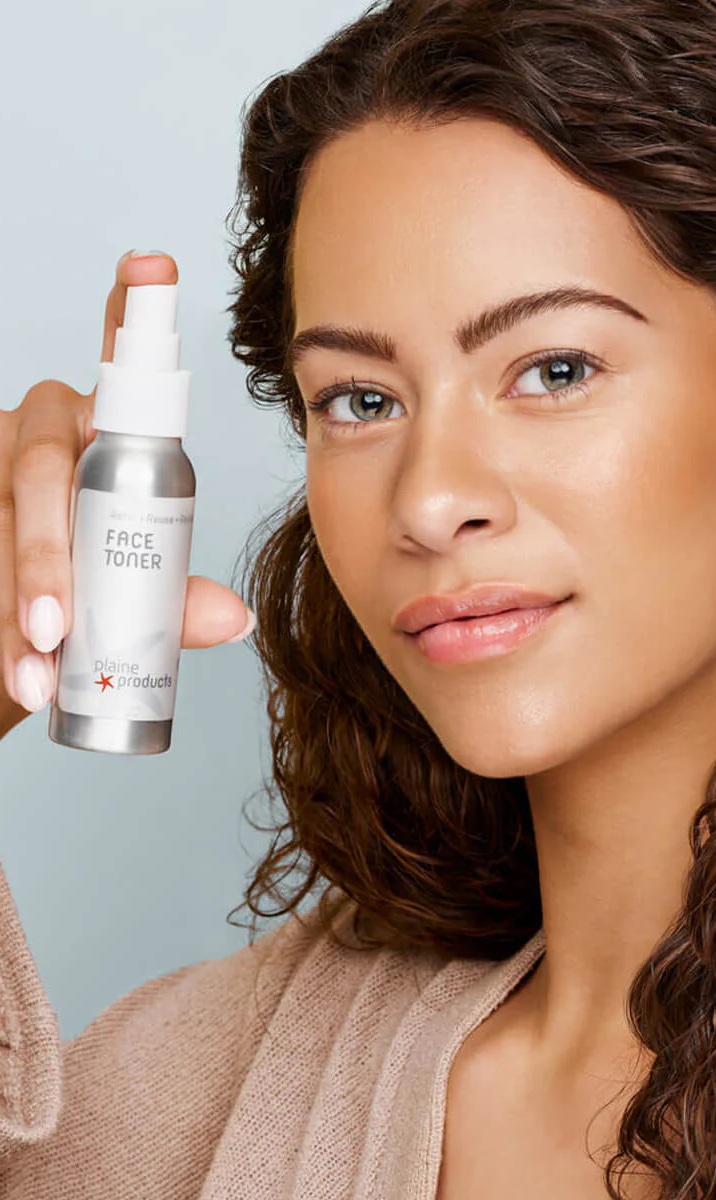 تونر للوجه طبيعي: الحل الأمثل للبشرة الحساسة!