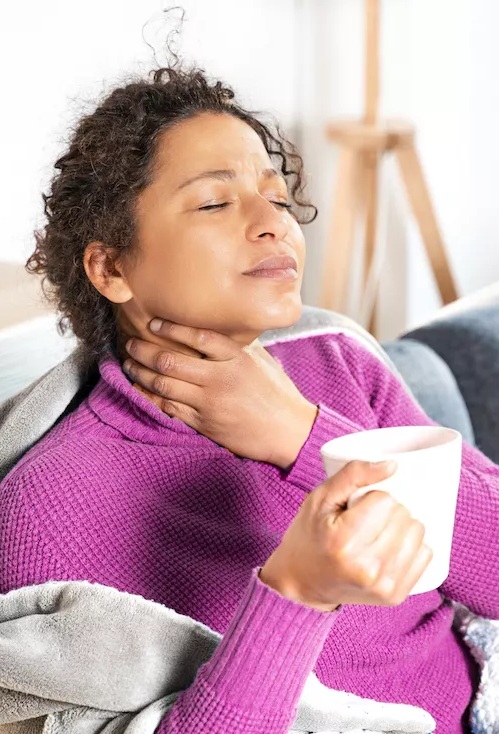 هل الليمون يزيد التهاب الحلق؟