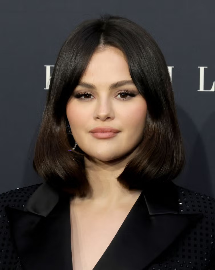 قصة شعر بوب طويلة